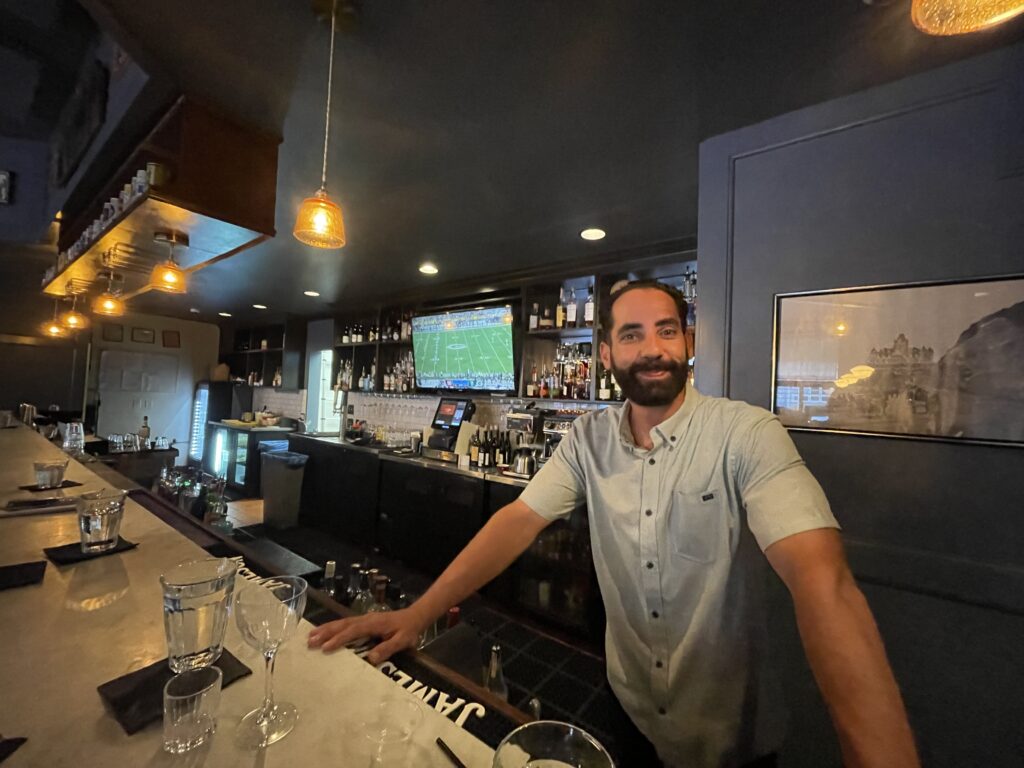 Max Crystal Springs Tavern