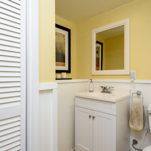 024_Studio-Bathroom