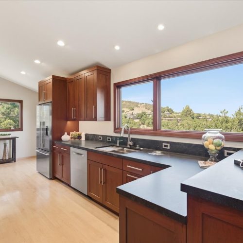08-Kitchen