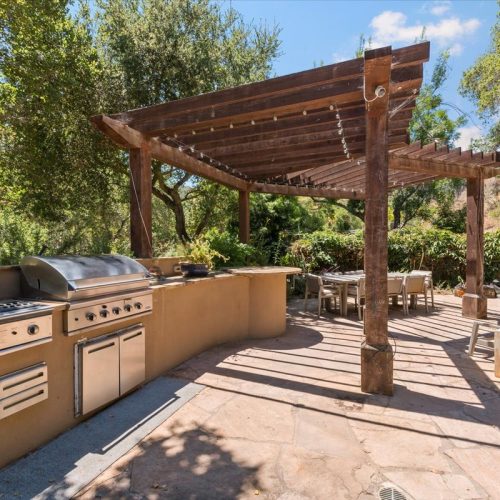 28-Outdoor Kitchen